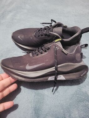 Nike ReactX Infinity Run 4 GORE-TEX Black Volt Shoes Size 10.5